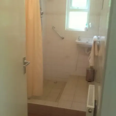 Shamrock House Bed & Breakfast